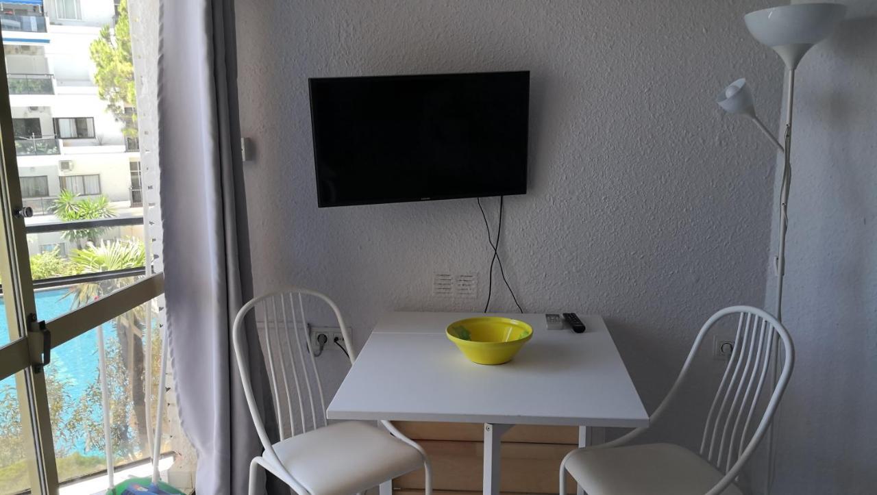 Skol 103A By Completely Marbella Apartment Luaran gambar